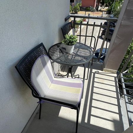 Apartmani Jasminka Vodice Exteriör bild