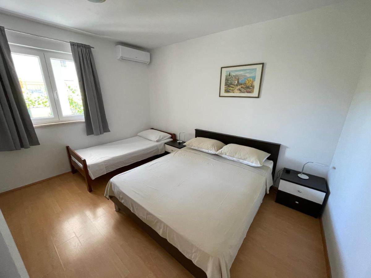 Apartmani Jasminka Vodice Exteriör bild